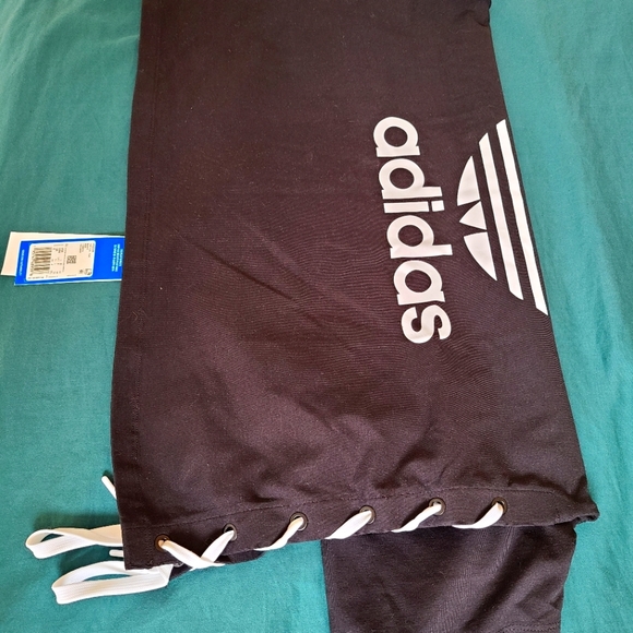Women's Adidas t-shirt - Picture 4 of 4